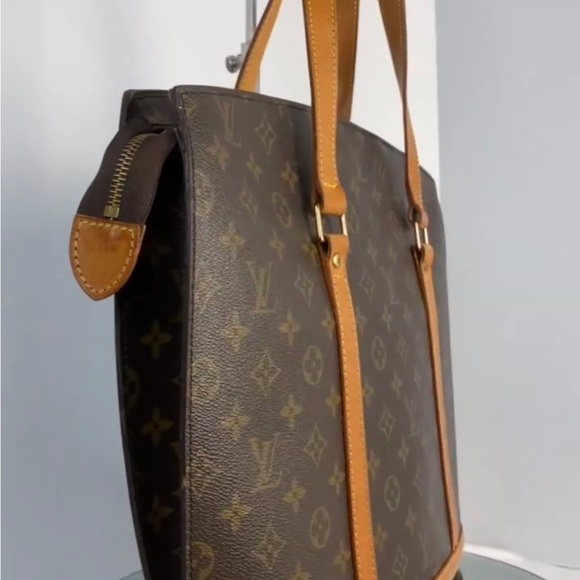 Authentic LV bag - Picture 3 of 15